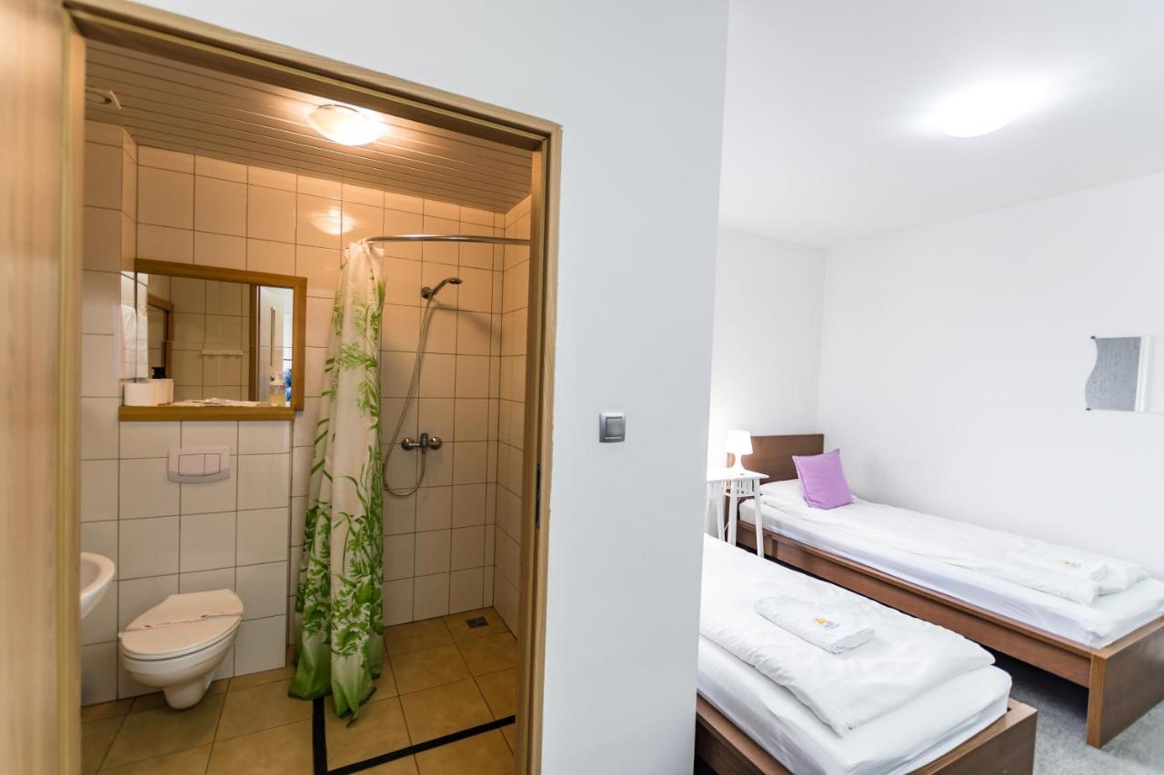 Hotel Zajazdu W Ostrzeszowie Extérieur photo