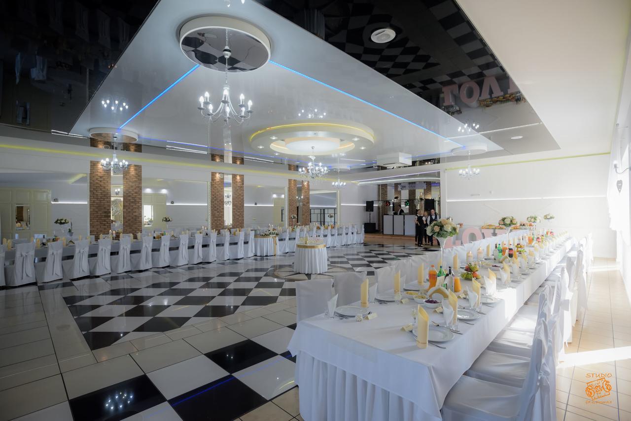 Hotel Zajazdu W Ostrzeszowie Extérieur photo